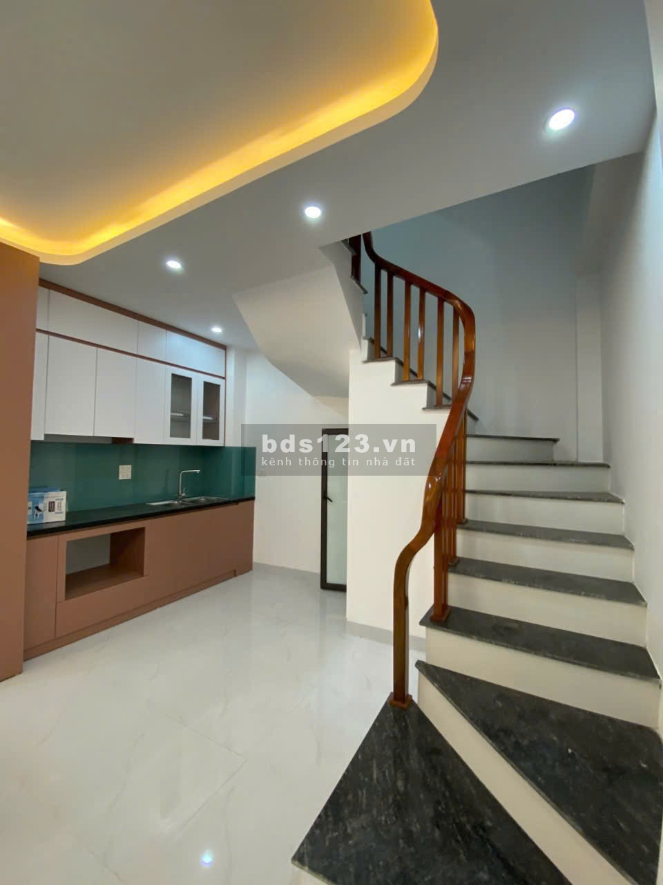 Bán nhà mặt phố Lại Xá – 3 thoáng – Oto tránh – Kinh doanh…