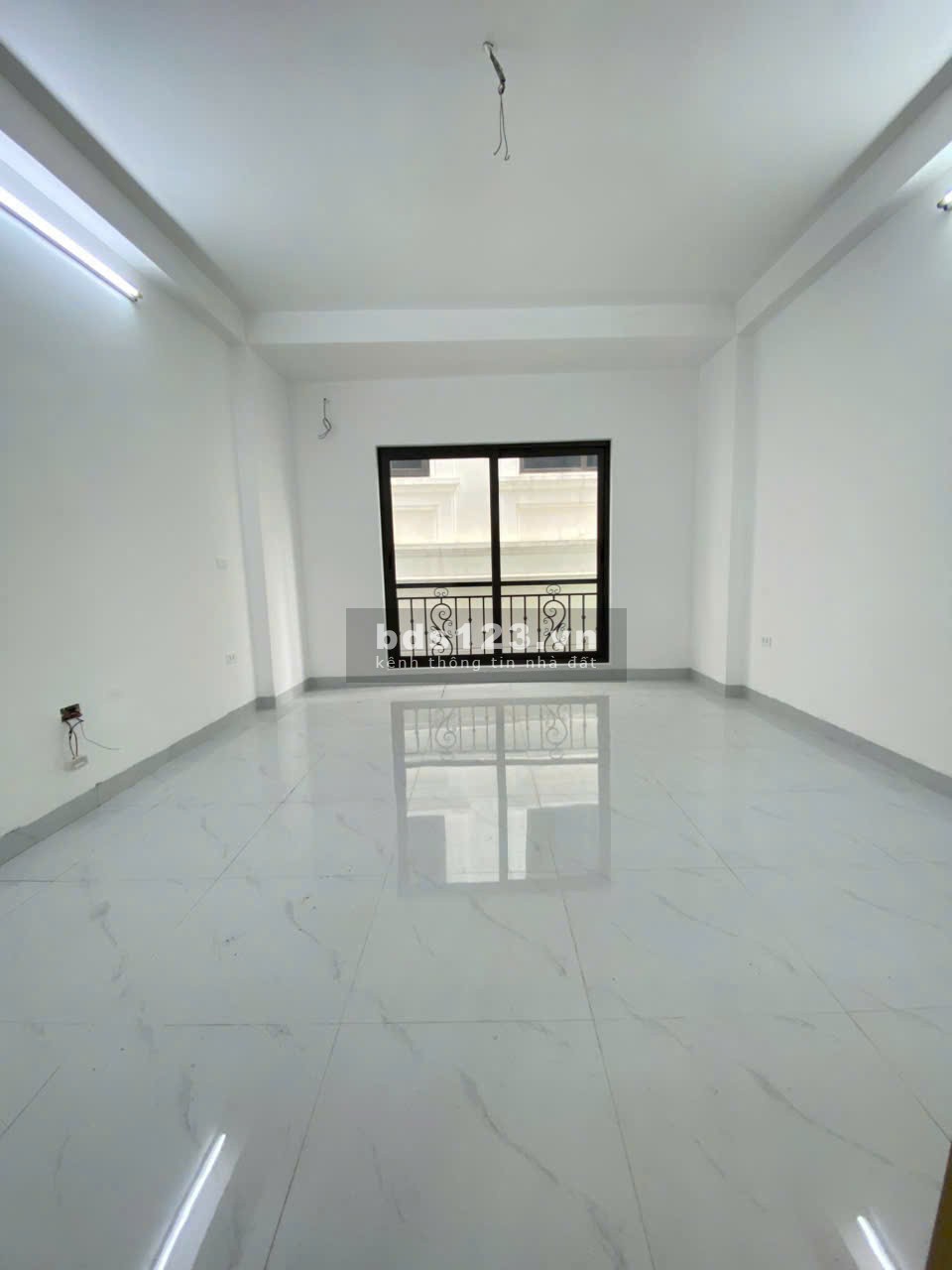 Bán nhà mặt phố Lại Xá – 3 thoáng – Oto tránh – Kinh doanh…