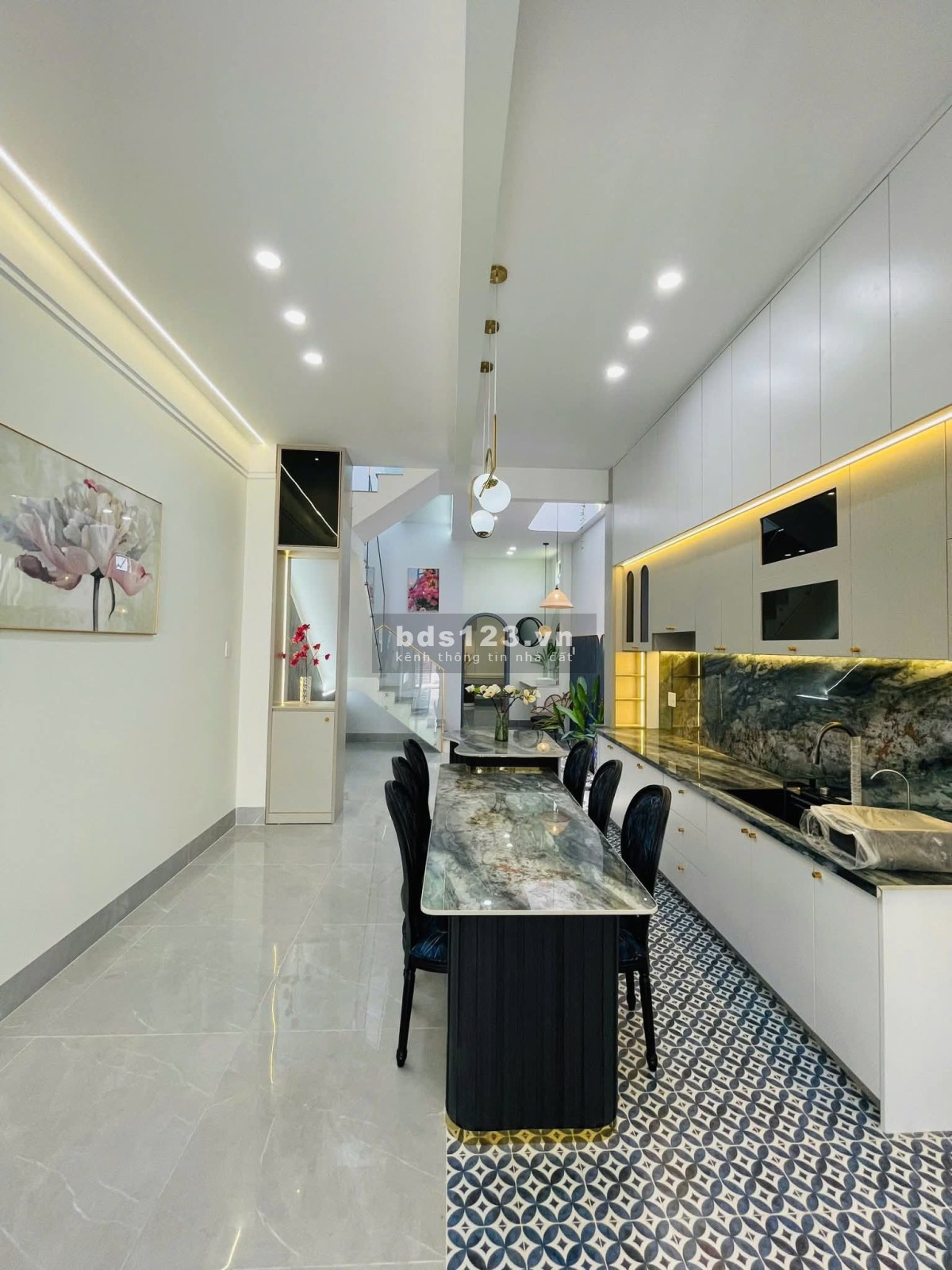 CẦN BÁN GẤP CĂN NHÀ NGAY CHỢ BÌNH CHÁNH 950TRIỆU