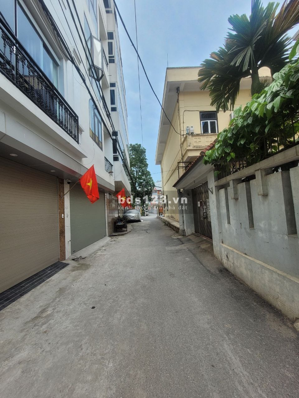 BÁN NHÀ VĂN PHÚ, OTO ĐỖ CỬA, 8.X TỶ