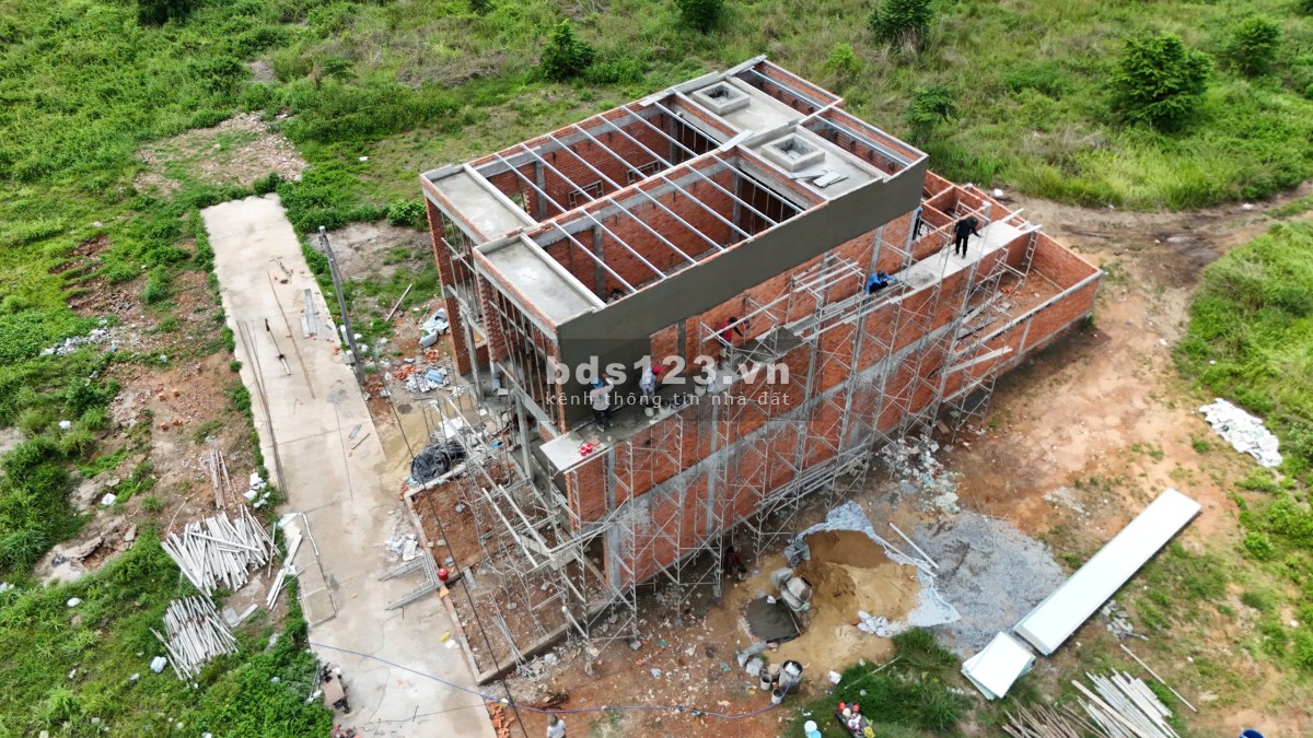 Lô Đất 120m² Ngay Trung Tâm Tương Bình Hiệp, Giá Tốt, Có Sổ Sẵn