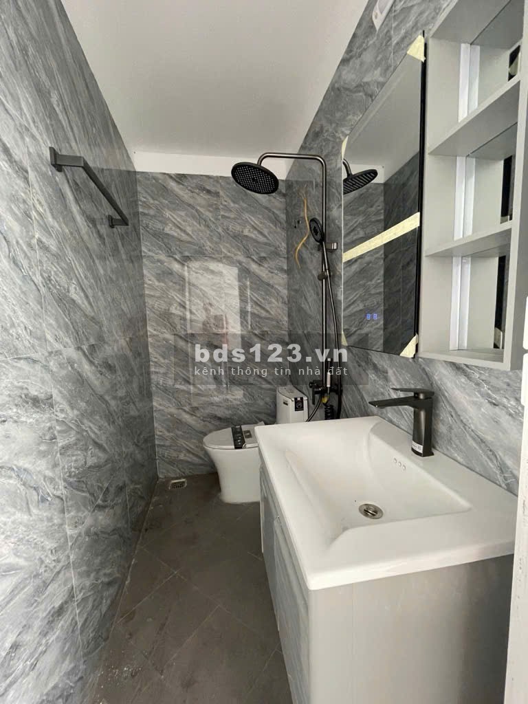Bán nhà Yên Phụ, Tây Hồ, Nhà thoáng sáng, rộng, ngõ rộng ô tô đỗ