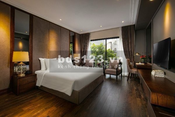 Bán tòa nhà 8 tầng phố Trần Thái Tông Cầu Giấy Hà Nội.