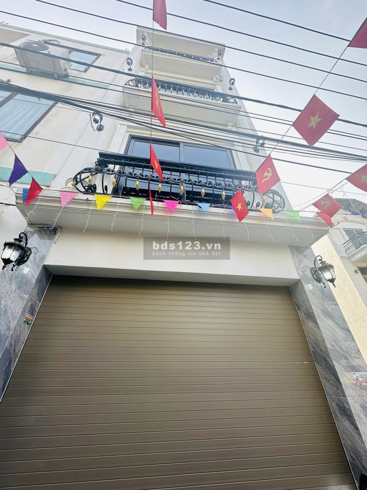 Bán nhà Kim Chung Hoài Đức - 39m2 Nhà xây Mới đẹp lung linh giá chỉ 5 tỷ