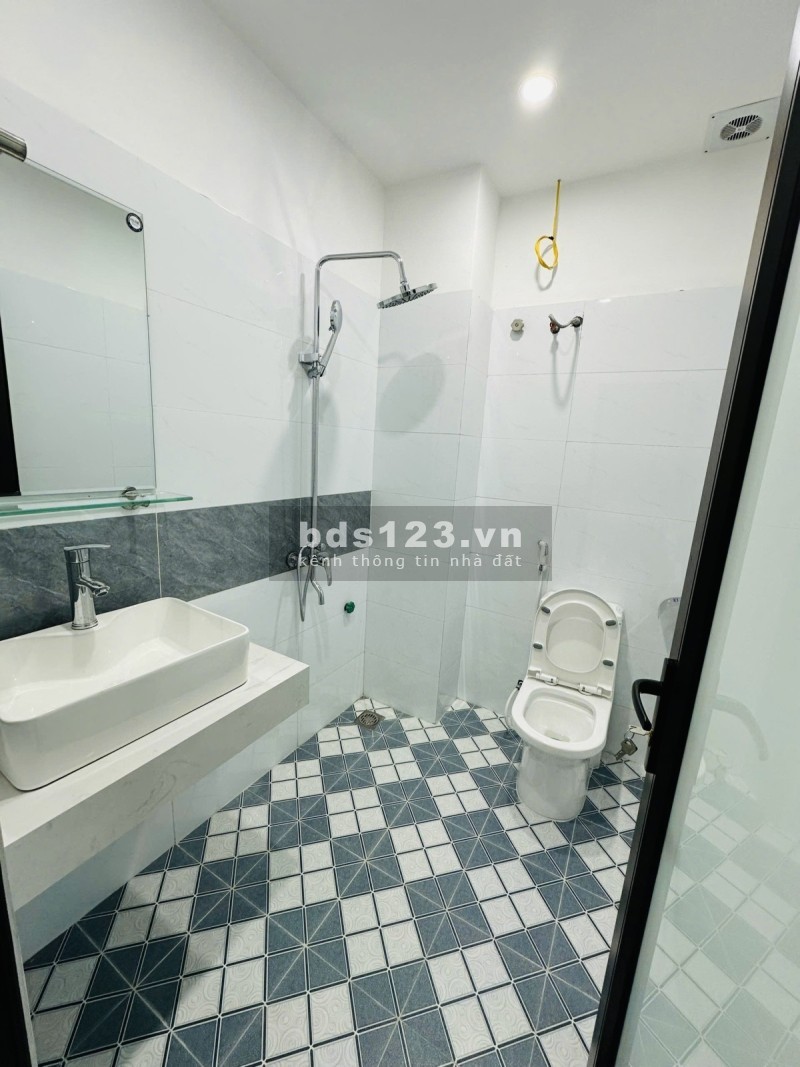 Bán nhà Kim Chung Hoài Đức - 39m2 Nhà xây Mới đẹp lung linh giá chỉ 5 tỷ