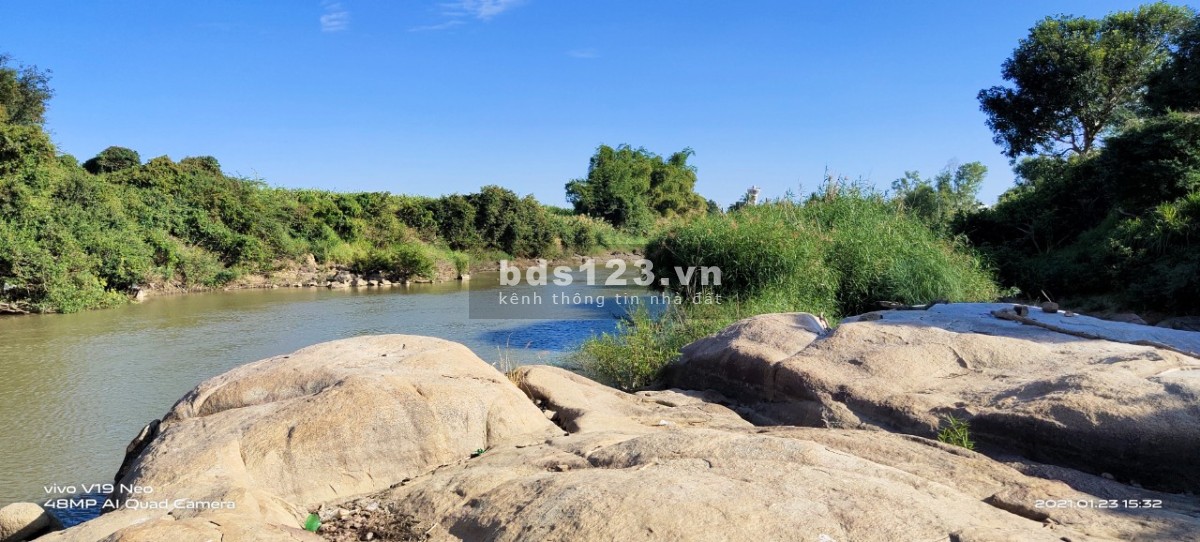 Tôi cần bán - đất view hồ Sông Lũy, Bình Thuận