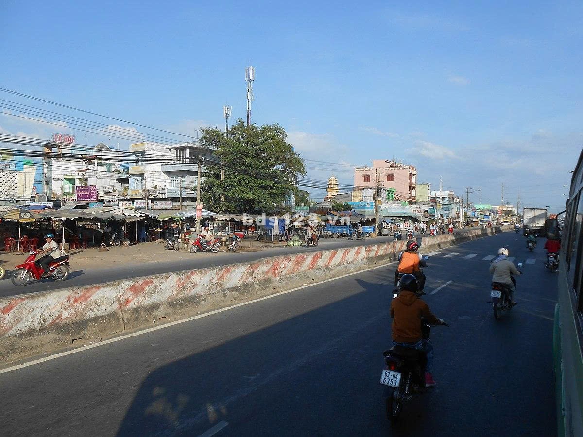 Đất đẹp Bến Lức, 130m² full thổ cư, mặt tiền đường lớn, gần 7 KCN, chỉ 2,6 tỷ
