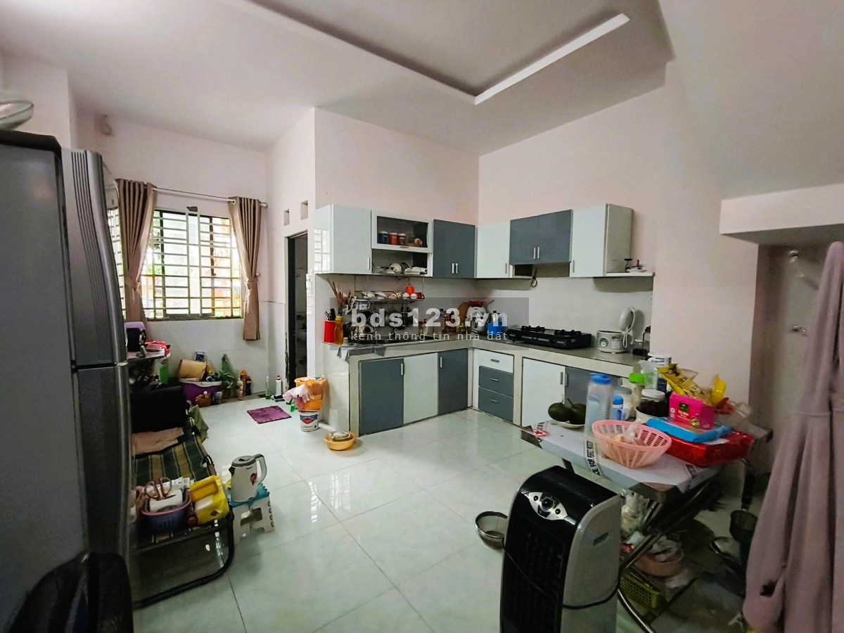 Bán nhà 2 mặt tiền đẹp - Ngay trung tâm Quận 2, 182m² nở hậu, ô tô ngủ sân, chỉ 14.2 tỷ