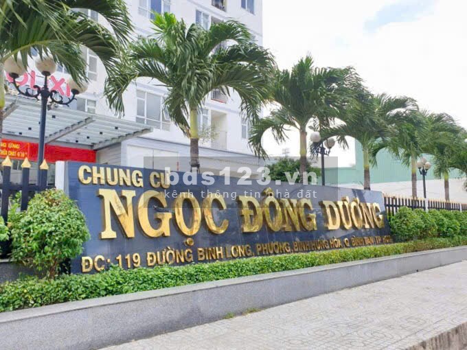 Bán gấp căn hộ 64m2 C/C Ngọc Đông Dương view Đầm Sen