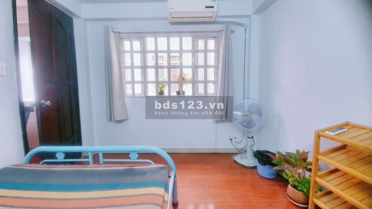 Cho thuê phòng mới 15 m², nội thất cơ bản, ngay đầu đường Nguyễn Văn Đậu, Phú Nhuận
