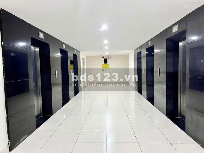Bán gấp căn hộ 64m2 C/C Ngọc Đông Dương view Đầm Sen