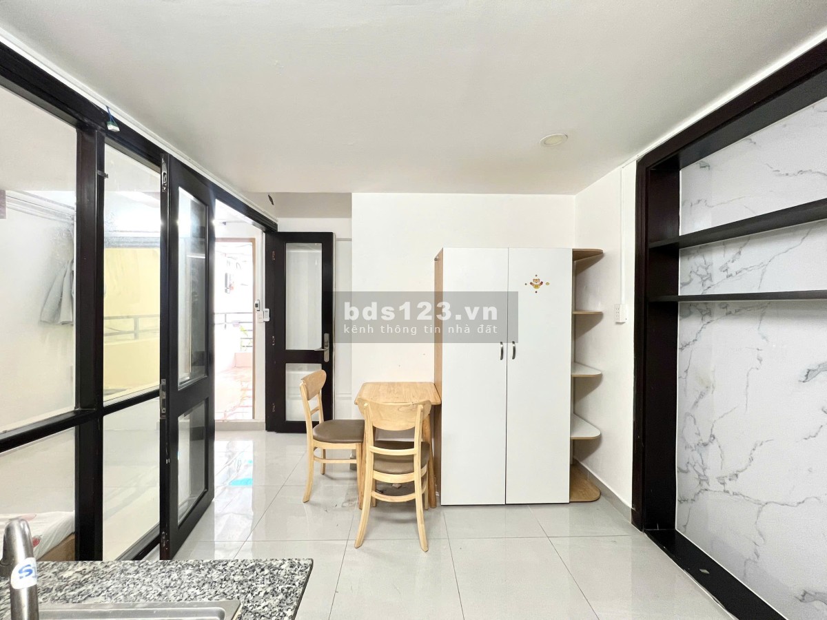 Căn hộ bancon 40m2, 1PN, PK đủ nội thất -224/20 Lý Thường…