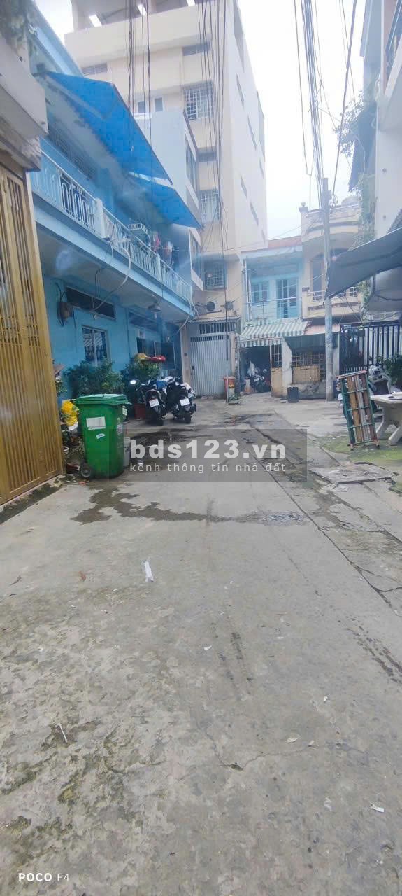 Nhà cấp 4, HXH Âu Cơ, giá chỉ 4ty990 ( có TL )