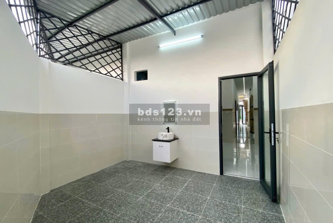 Bán Gấp Nhà Nguyễn Cửu Phú Bình Chánh 135m2 1tỷ63 Sổ Hồng Riêng Sang Tên Liền