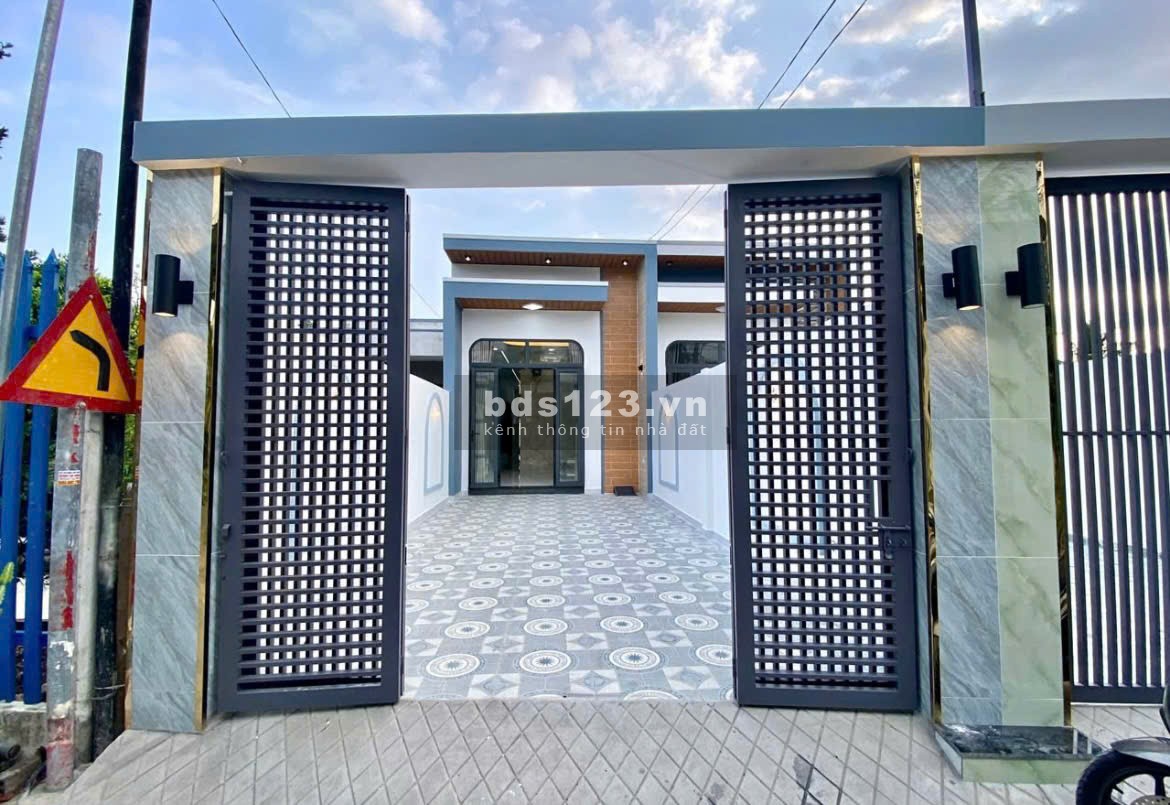 Bán Gấp Nhà Nguyễn Cửu Phú Bình Chánh 135m2 1tỷ63 Sổ Hồng Riêng Sang Tên Liền