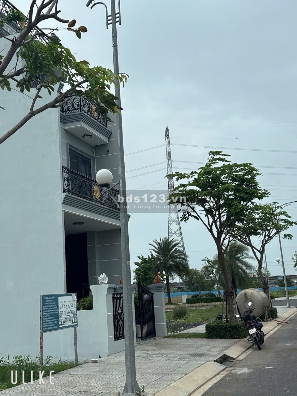 Chính chủ cần bán nhà vị trí cực đẹp khu trong khu dân cư giá 2ti 5