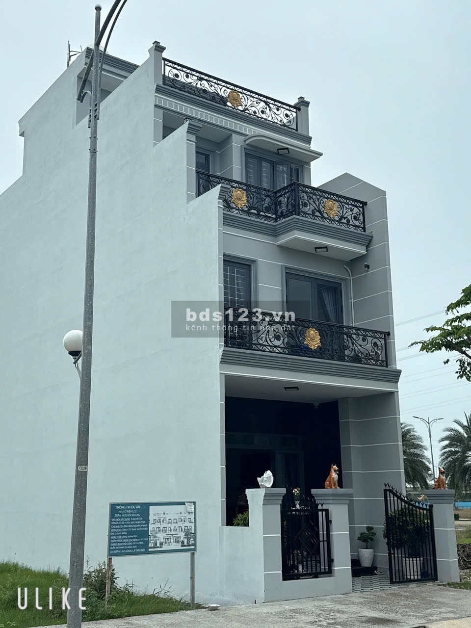 Chính chủ cần bán nhà vị trí cực đẹp khu trong khu dân cư giá 2ti 5