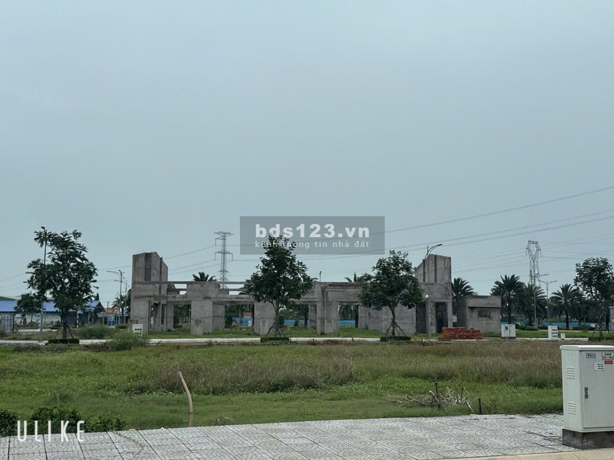 Chính chủ cần bán nhà vị trí cực đẹp khu trong khu dân cư giá 2ti 5