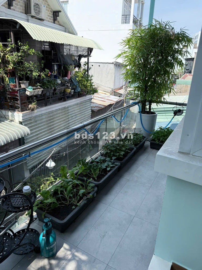Nhà đẹp 4 tầng nội thất xịn - Khu dân cư an ninh Trường Thọ - Mua về ở ngay hoặc cho thuê!