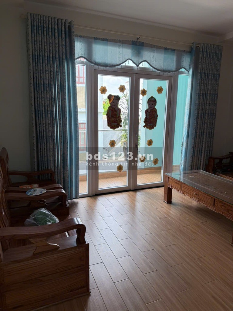 Nhà đẹp 4 tầng nội thất xịn - Khu dân cư an ninh Trường Thọ - Mua về ở ngay hoặc cho thuê!
