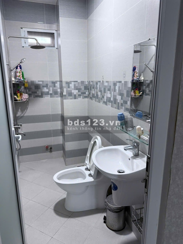 Nhà đẹp 4 tầng nội thất xịn - Khu dân cư an ninh Trường Thọ - Mua về ở ngay hoặc cho thuê!
