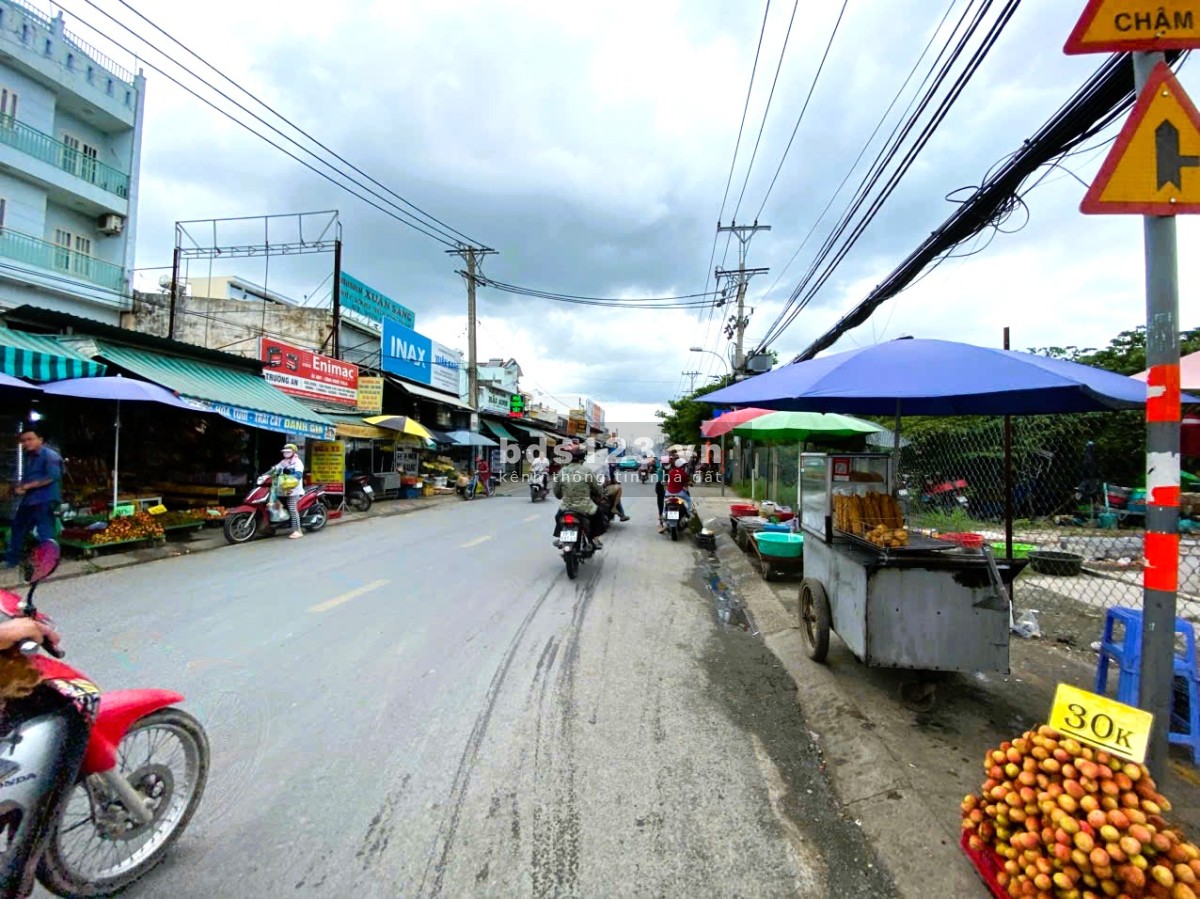 Bán lô đất đẹp KĐT Đông Tăng Long, 358m2 vuông vức, sổ riêng thổ cư, gần chợ, chỉ 13.8tỷ!