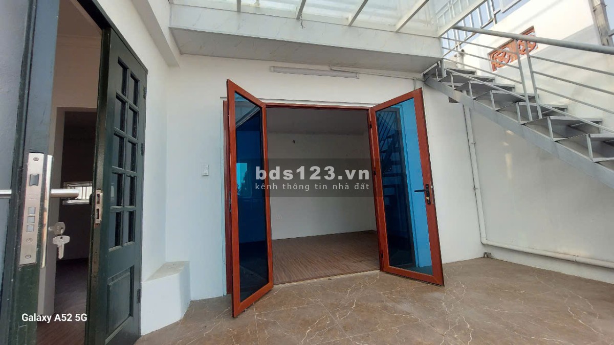 Bán nhà Tứ Liên, dân xây kiên cố, thông số đẹp, 85m2, giá đầu tư