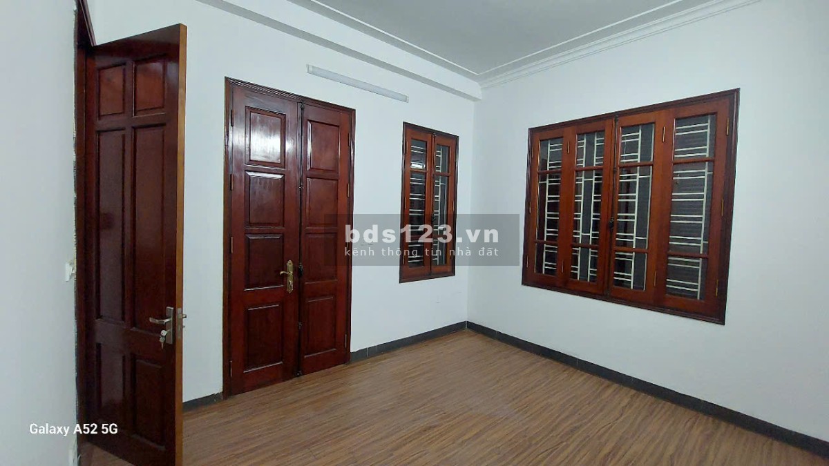 Bán nhà Tứ Liên, dân xây kiên cố, thông số đẹp, 85m2, giá đầu tư