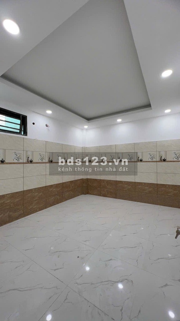Nhà MT Xa Lộ Hà Nội - Kinh doanh ngay chợ Nam Cao - Sẵn dòng tiền 12Tr/tháng - Tổng DT hơn 100m²!