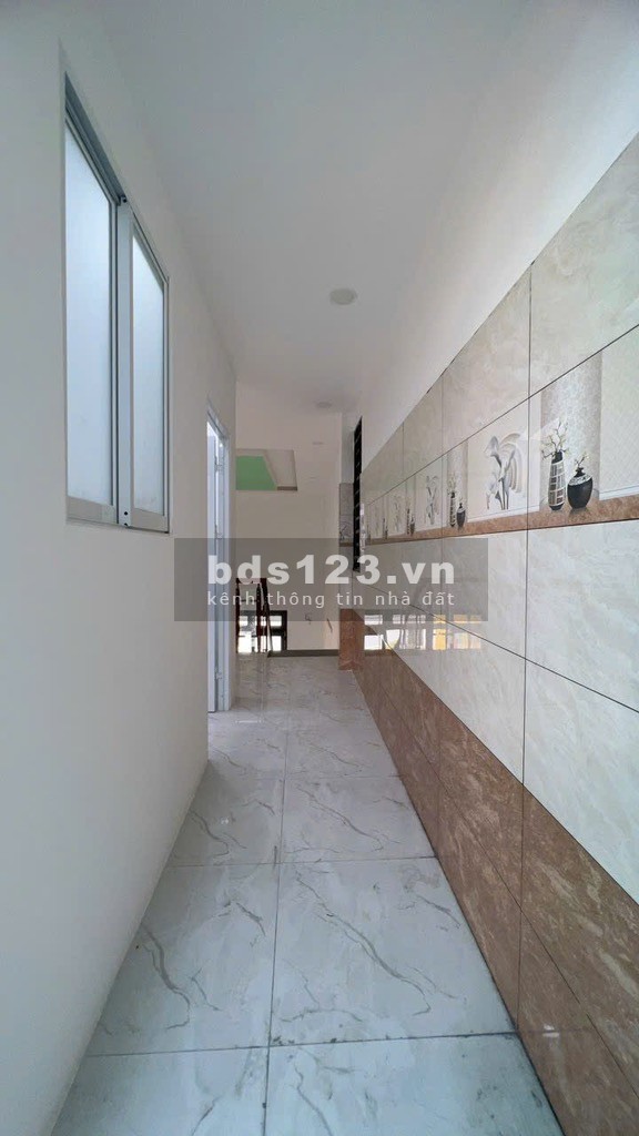 Nhà MT Xa Lộ Hà Nội - Kinh doanh ngay chợ Nam Cao - Sẵn dòng tiền 12Tr/tháng - Tổng DT hơn 100m²!