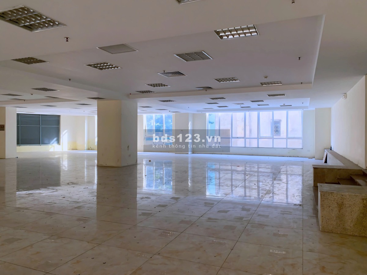 Cho thuê mặt bằng giá rẻ nhất Phạm Văn Đồng – Chỉ 150k/m²!!!