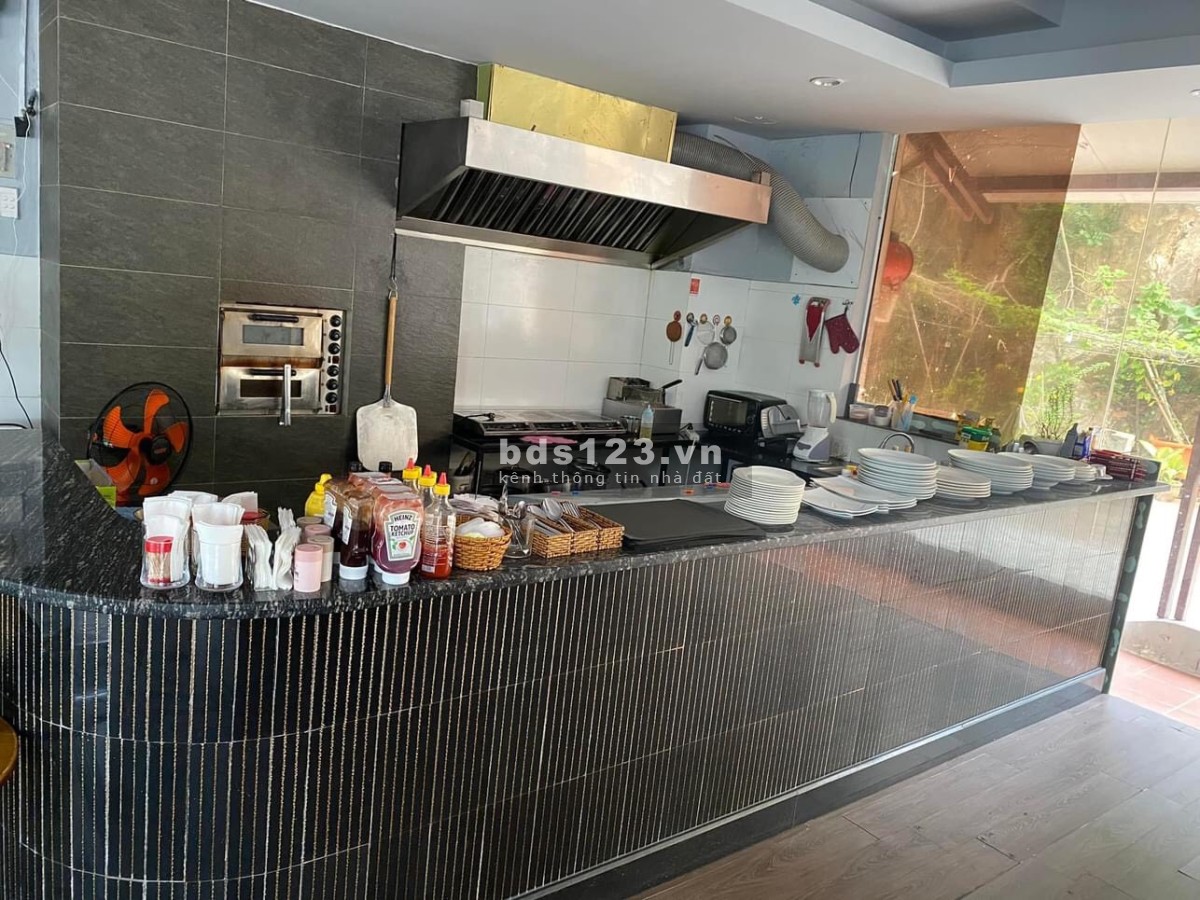 Cho thuê mặt bằng đường Phan Chu Trinh, Vũng Tàu, thích hợp kinh doanh cafe, nhà hàng