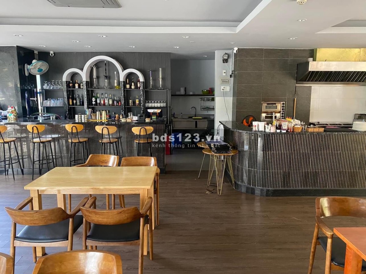 Cho thuê mặt bằng đường Phan Chu Trinh, Vũng Tàu, thích hợp kinh doanh cafe, nhà hàng