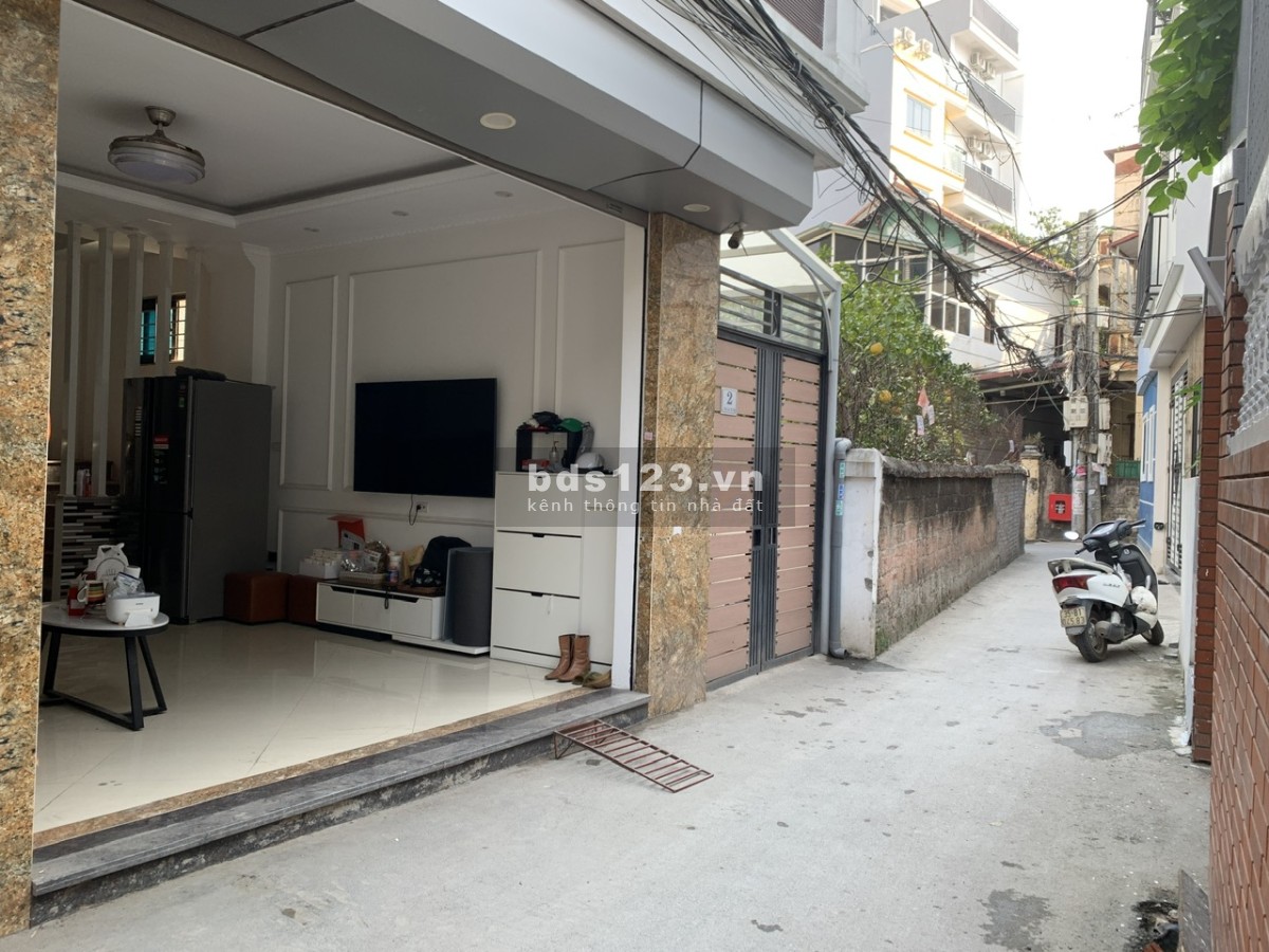 Bán nhà Tây Mỗ, 4 tầng, ngõ ô tô, 3 mặt thoáng, mặt tiền 4.4 m