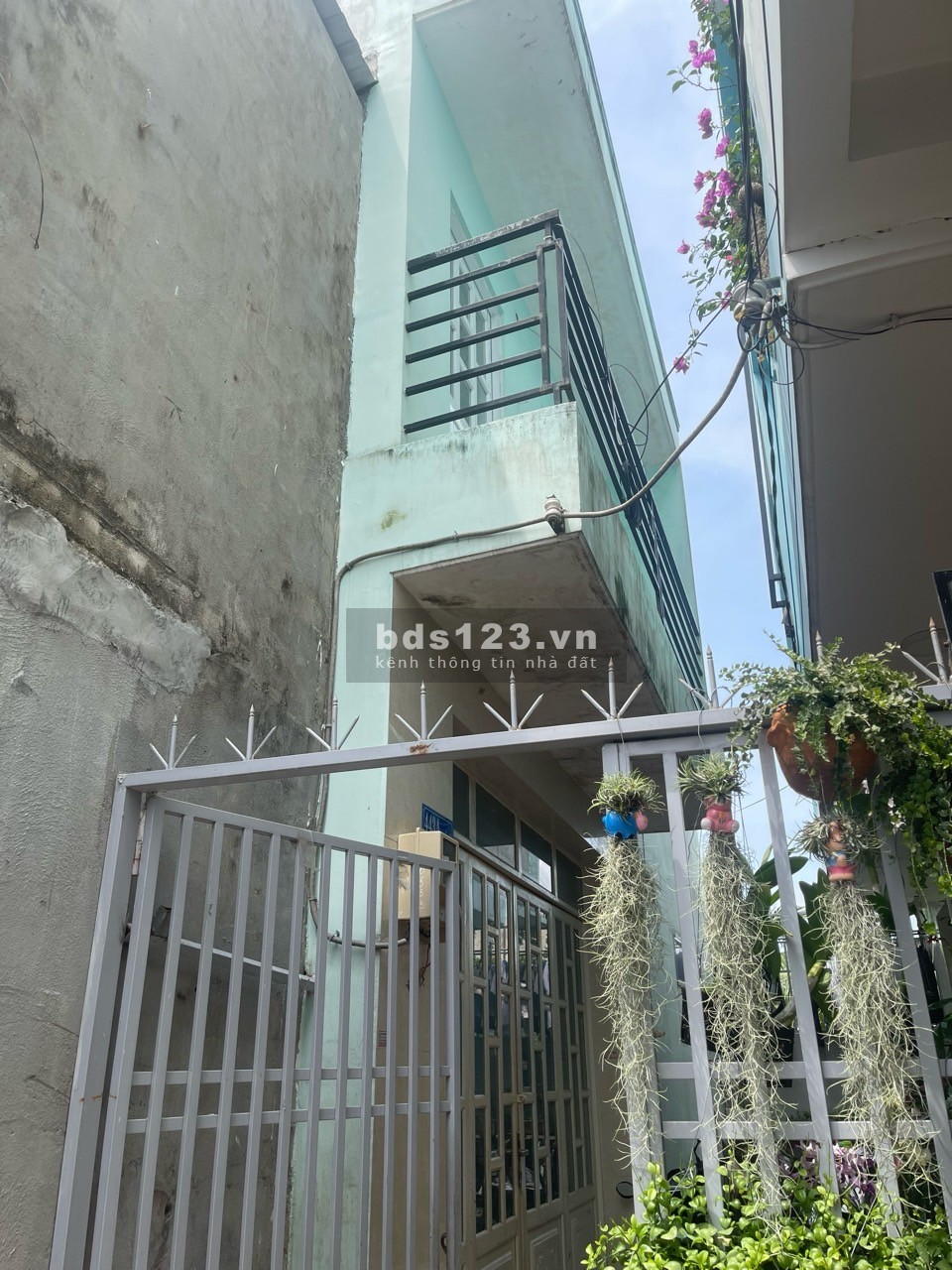 Bán gấp nhà ngay cầu Rạch Cây Khô Nhà Bè