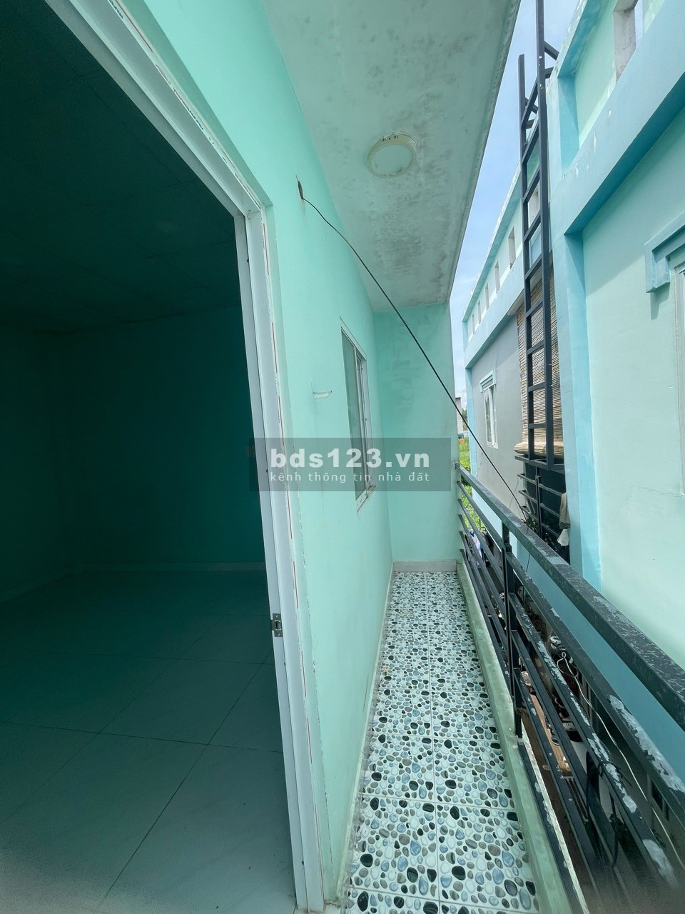 Bán gấp nhà ngay cầu Rạch Cây Khô Nhà Bè