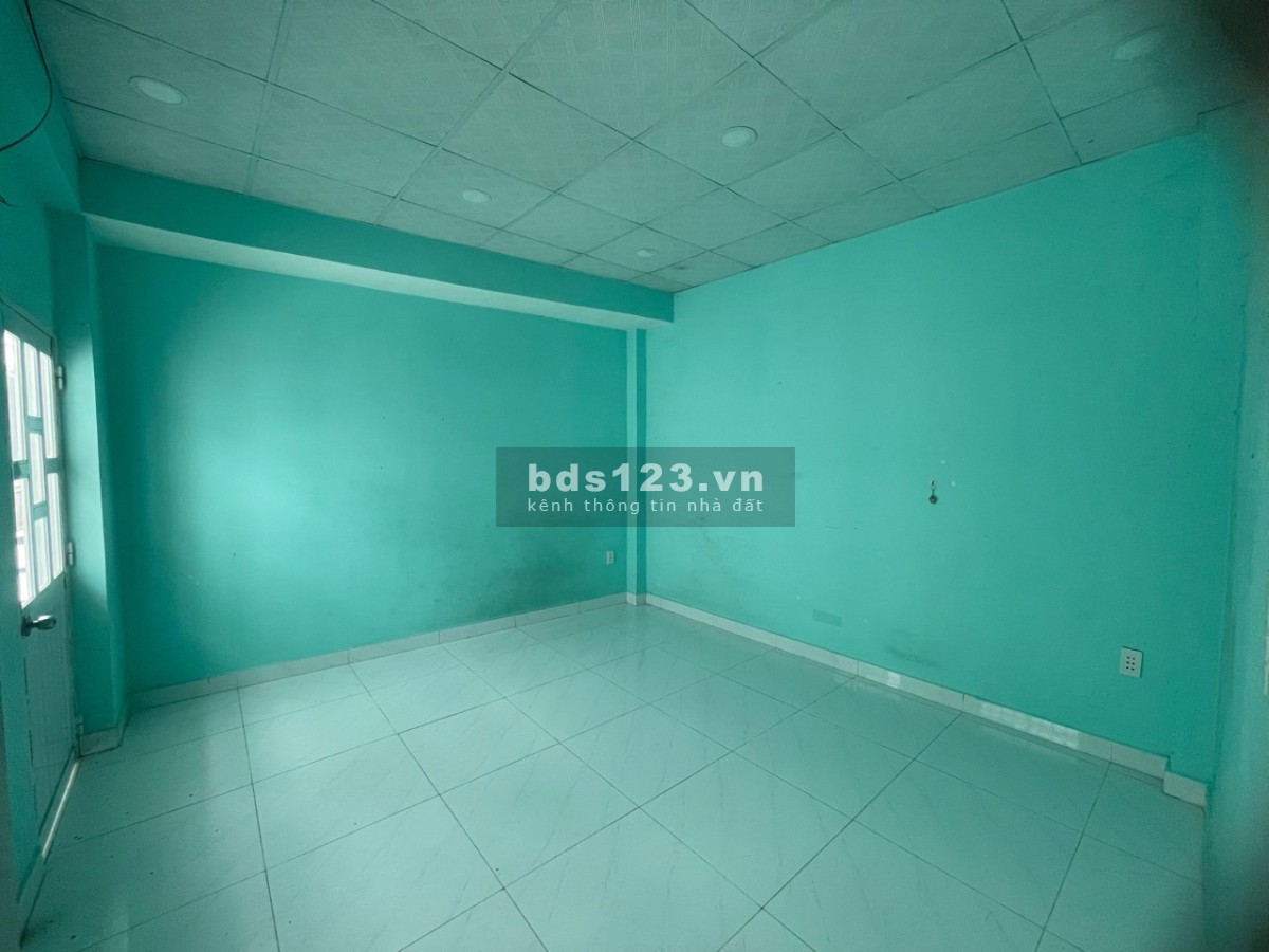 Bán gấp nhà ngay cầu Rạch Cây Khô Nhà Bè