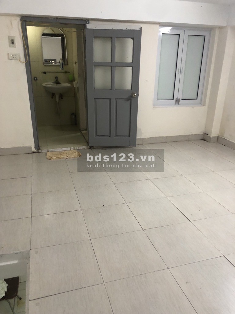 Căn Hộ Mini Trung Tâm Cầu Giấy – Gác Xép Đổ Bê Tông – Ô Tô Tải Đỗ Cổng – Chỉ Nhỉnh 2 Tỷ