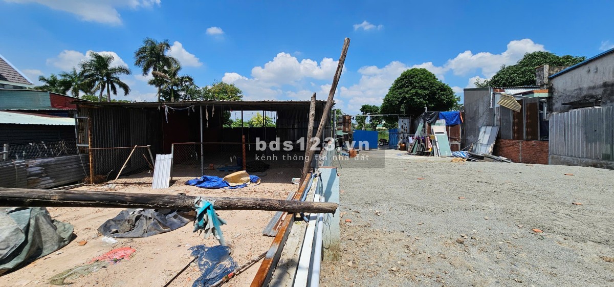 Cho Thuê - 450m2 - Đất, Kho, Xưởng - có 250m2TC - Vĩnh Phú - Bình Dương