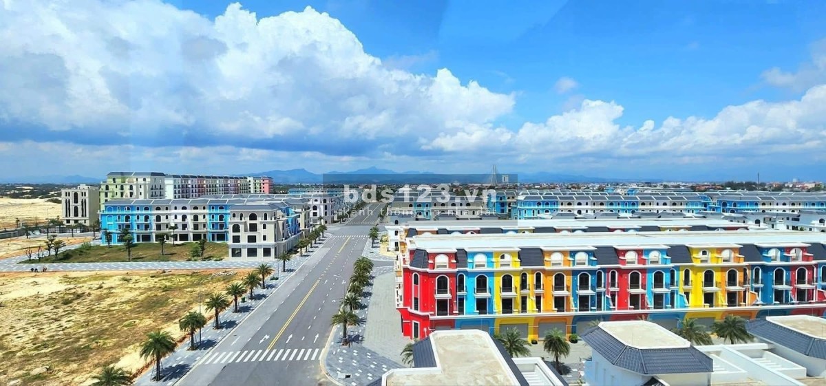 Căn biệt thự trung tâm Đồng Hới giá nét view biển SÂN golf