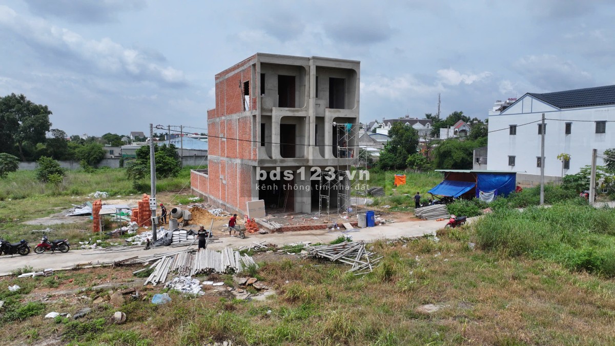 Chính chủ bán gấp - đất đẹp trung tâm Tương Bình Hiệp - Thủ Dầu Một