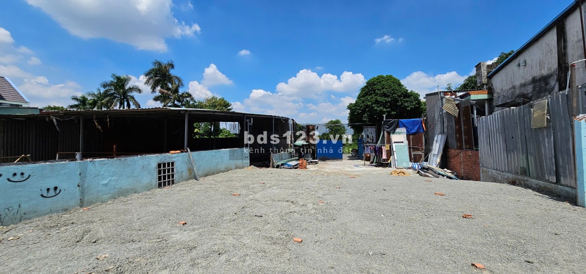 Cho Thuê - 450m2 - Đất, Kho, Xưởng - có 250m2TC - Vĩnh Phú - Bình Dương