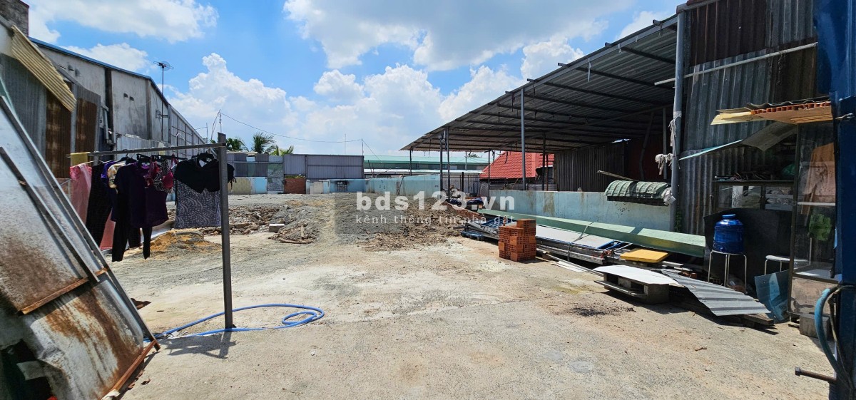 Cho Thuê - 450m2 - Đất, Kho, Xưởng - có 250m2TC - Vĩnh Phú - Bình Dương