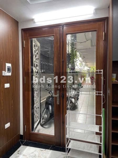 Cho thuê nhà Đội Cấn - Ba Đình- GIÁ 18tr/ tháng