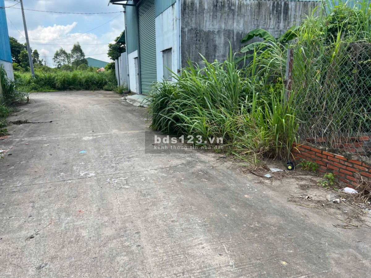 Bán 228m2 Đất gần chợ thiện Tân Vĩnh Cửu đồng Nai