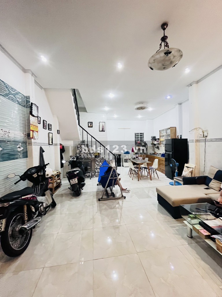 Bán nhà hẻm Phạm Thế Hiển Quận 8 – Ngang khủng 6m, cách MT 50m, khu yên tĩnh – Giá 4,6 tỷ SHR
