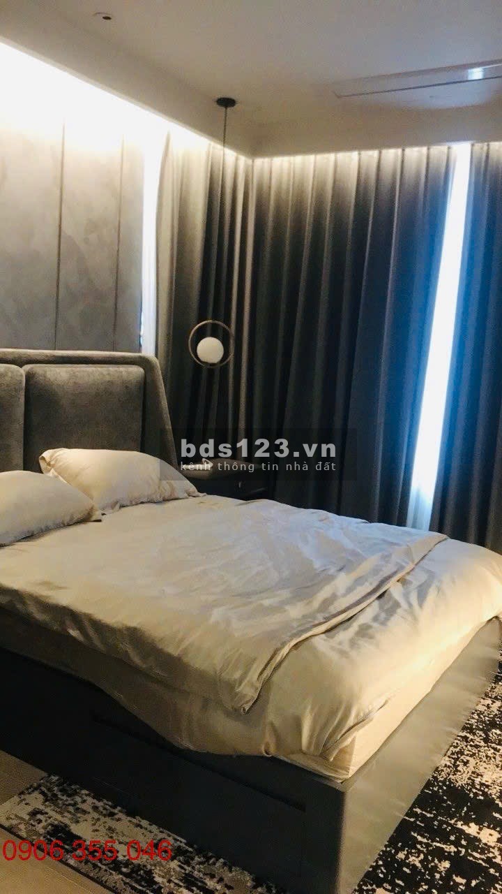 Chị khách gửi bán căn 2PN - 2WC, 78m², hướng Đông Nam, block A, giá 6,3 tỷ. Liên hệ: 0906 355 046.
