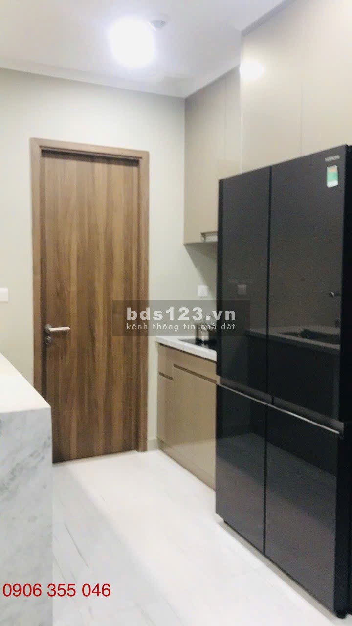 Chị khách gửi bán căn 2PN - 2WC, 78m², hướng Đông Nam, block A, giá 6,3 tỷ. Liên hệ: 0906 355 046.