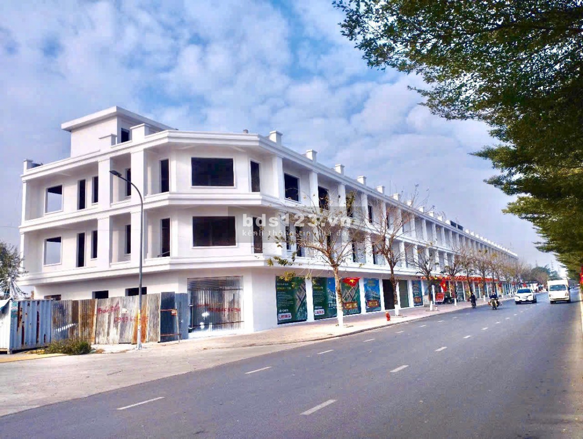 Bán Shophouse Phù Khê mặt đường Nguyễn Văn Cừ cách Đông Anh 300m