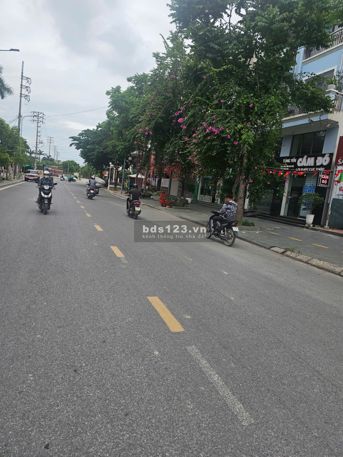 Bán gấp nhà đất tại mặt đường Tuệ Tĩnh kéo dài, Phố ẩm thực, phường Thanh Bình, TP Hải Dương